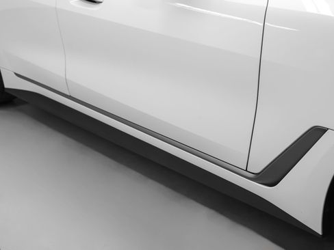 Used 2023 BMW i4 eDrive40 w/ Premium Package image 15