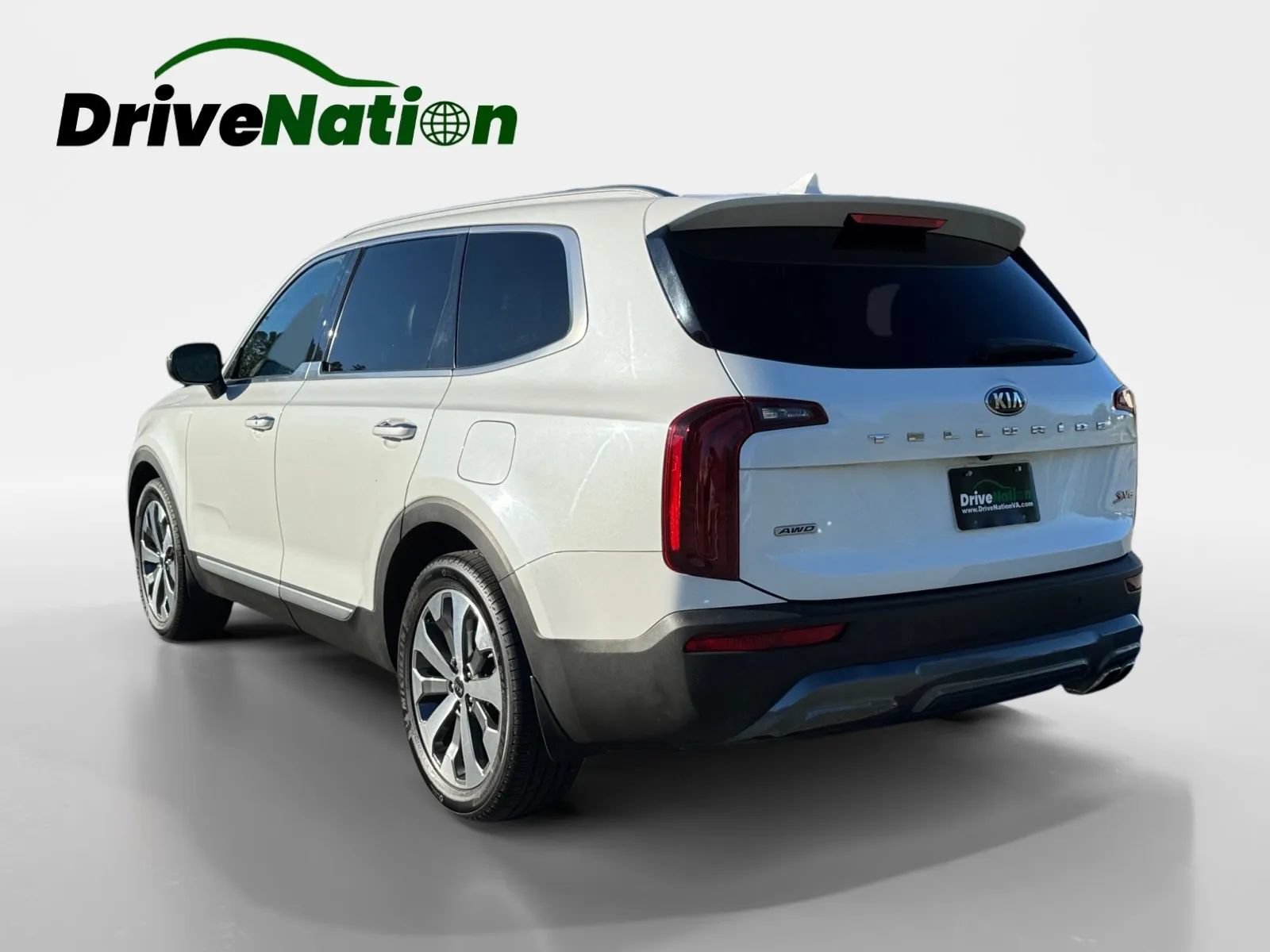 Used 2020 Kia Telluride S w/ S 8 Passenger Seating Package AWD/4WD image 7
