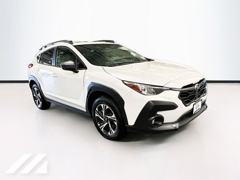 Used 2024 Subaru Crosstrek 2.0i Premium AWD/4WD image 3
