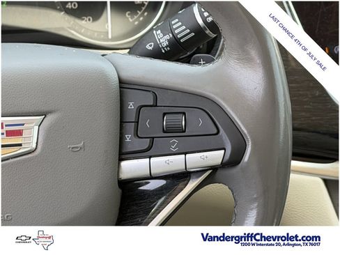 Used 2021 Cadillac XT6 Premium Luxury FWD image 15