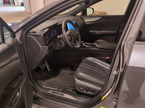Used 2023 Lexus NX 350 F Sport image 17