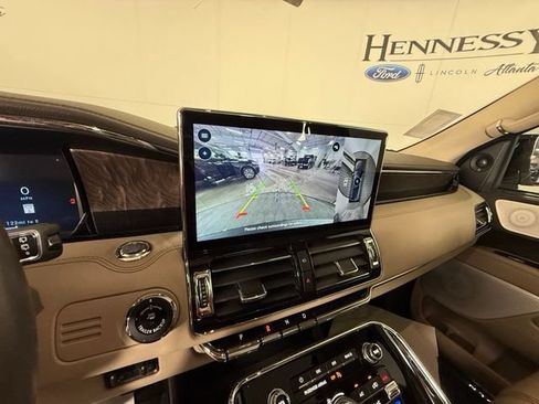 Used 2023 Lincoln Navigator L Reserve AWD/4WD image 28