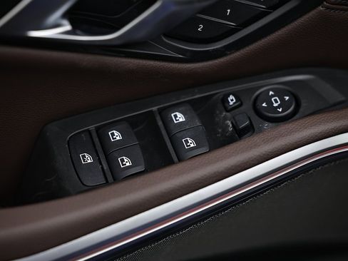 New 2026 BMW 330i Sedan w/ M Sport Package image 18