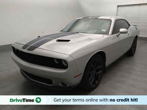 Used 2019 Dodge Challenger SXT w/ Blacktop Package RWD image 1