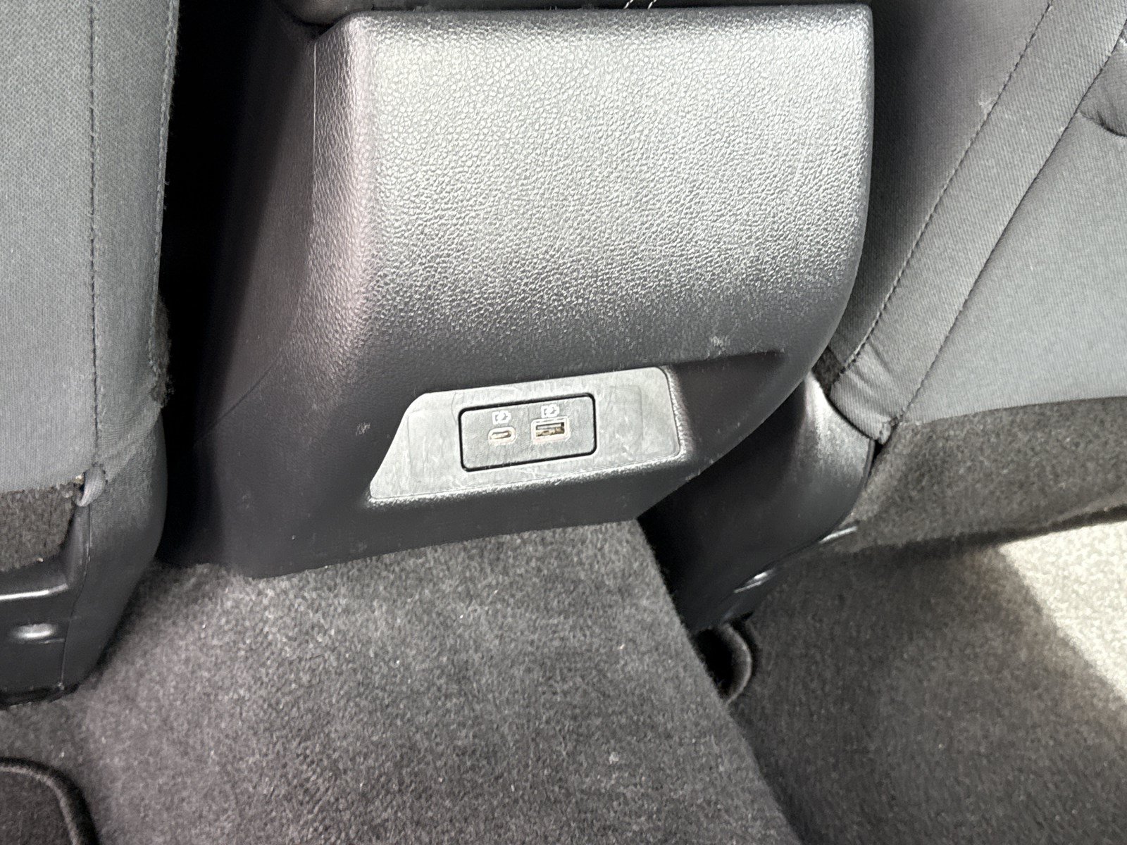 Used 2025 Nissan Altima 2.5 SV FWD image 14