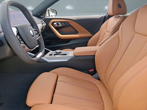 Used 2025 BMW 230i Coupe w/ Premium Package image 4