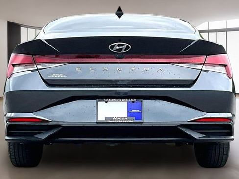 Used 2021 Hyundai Elantra SEL w/ Convenience Package image 5