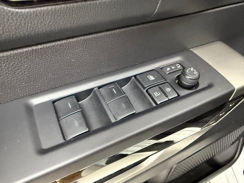 Used 2022 Toyota Tundra Limited image 27