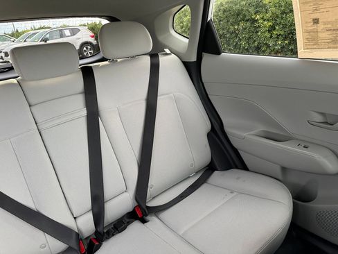 Used 2025 Hyundai Kona SEL image 37