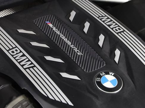 Used 2022 BMW X7 M50i image 26