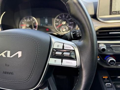 Used 2022 Kia Telluride EX w/ EX Premium Package image 15