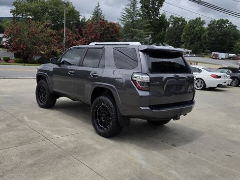 Used 2016 Toyota 4Runner SR5 RWD image 6