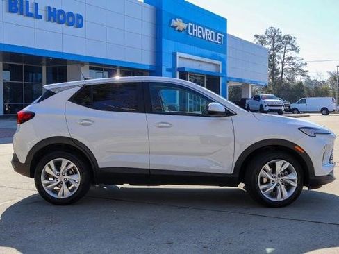 Certified 2025 Buick Encore GX Preferred image 17