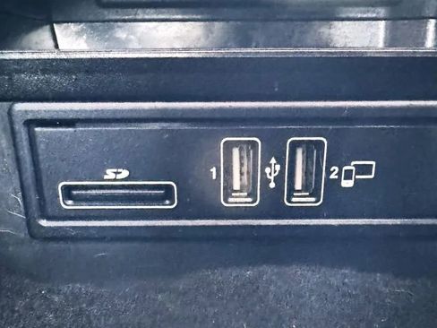 Used 2018 Mercedes-Benz C 300 Sedan image 39