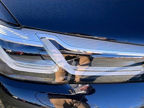 Used 2023 BMW 530i xDrive w/ Premium Package image 29