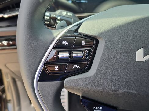 New 2026 Kia Niro SX Touring FWD image 31
