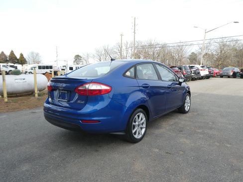 Used 2019 Ford Fiesta SE w/ Equipment Group 201A image 5