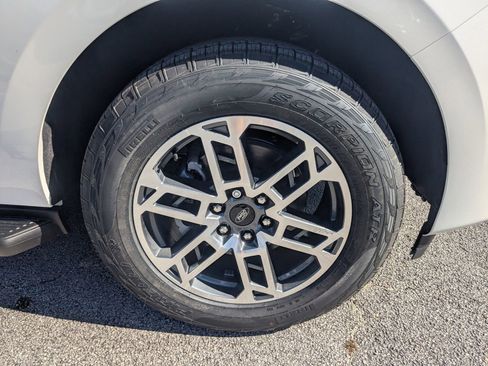 New 2026 Ford Expedition Active image 11