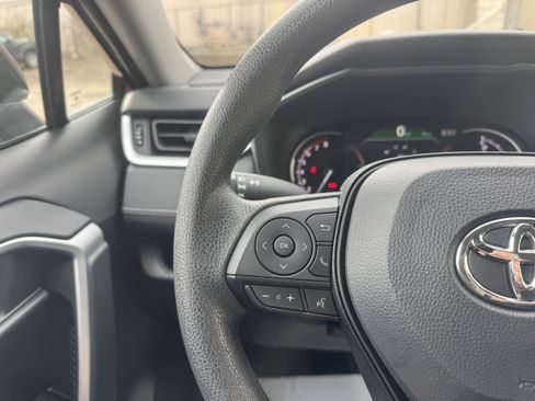 Used 2025 Toyota RAV4 LE image 22