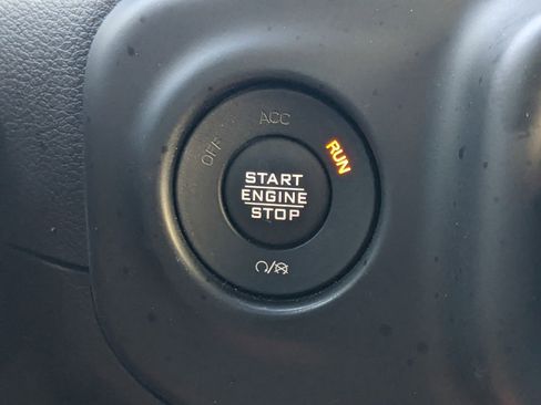 Used 2021 Jeep Gladiator Sport image 21