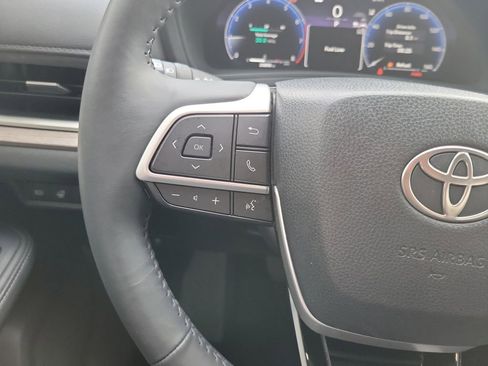 Used 2025 Toyota Grand Highlander AWD image 23
