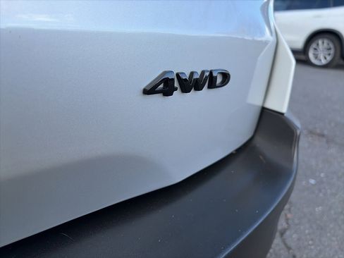 Used 2022 Ford EcoSport SES image 17