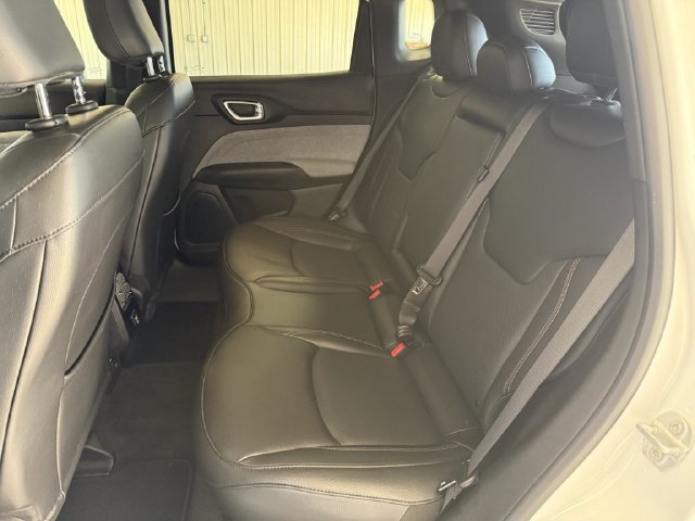 Used 2023 Jeep Compass Latitude AWD/4WD image 13