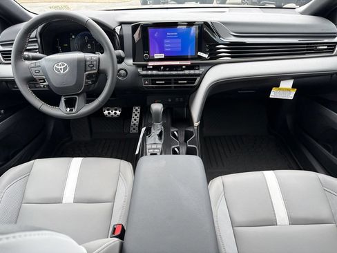 New 2026 Toyota Camry SE FWD image 32