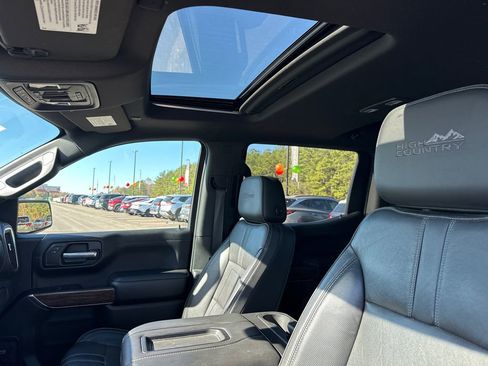 Used 2021 Chevrolet Silverado 1500 High Country w/ Technology Package image 37