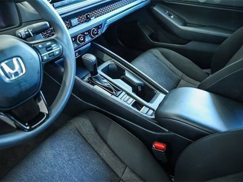 Certified 2024 Honda Accord EX image 27