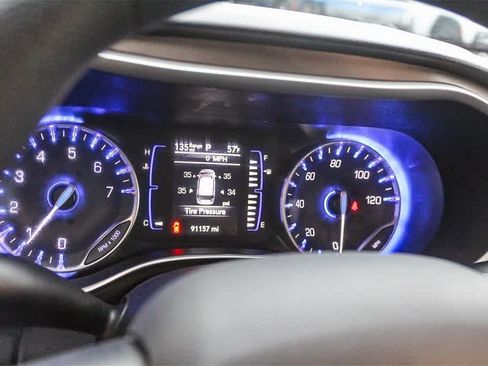 Used 2021 Chrysler Voyager Lxi image 31