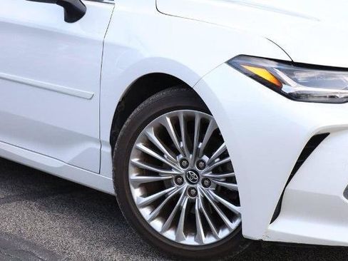 Used 2019 Toyota Avalon Limited w/ Protection Package FWD image 3