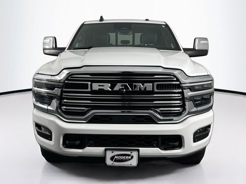 Used 2026 RAM 2500 Laramie AWD/4WD image 4