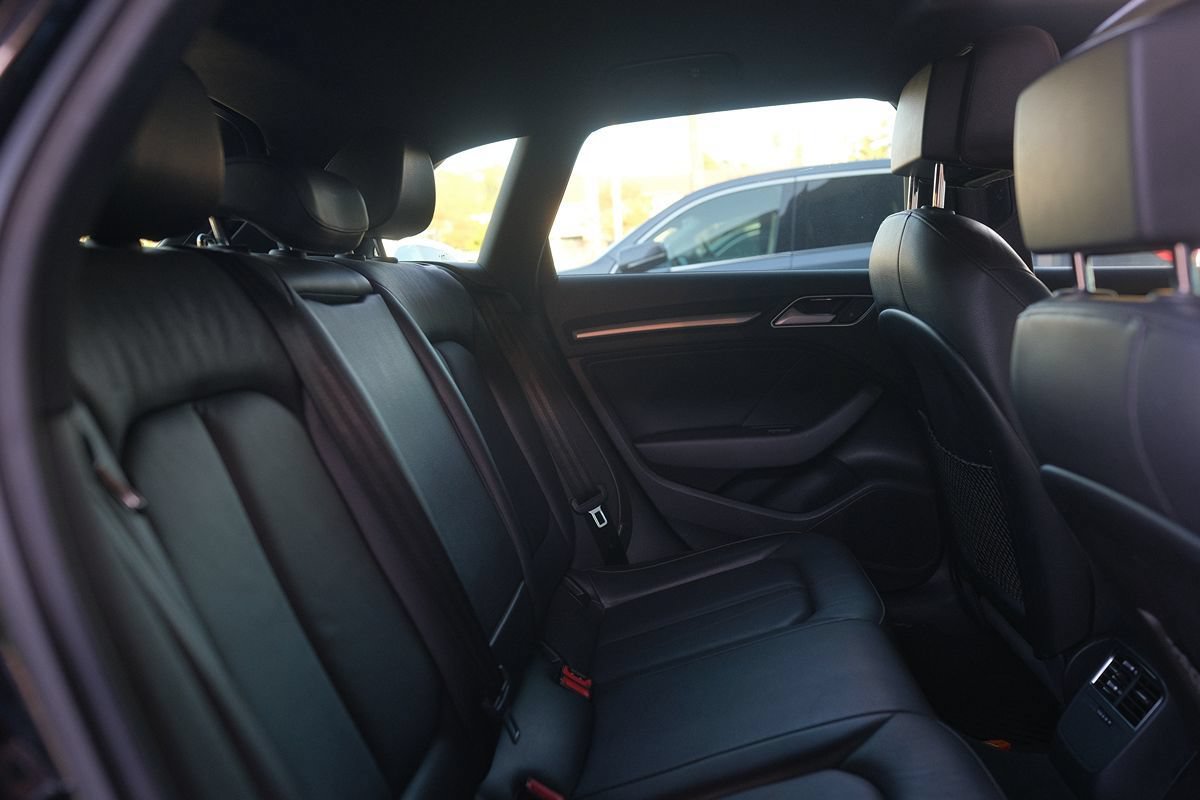 Used 2018 Audi A3 e-tron Premium FWD image 33