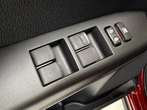 Used 2018 Toyota RAV4 XLE w/ Plus Extra Value Package FWD image 28