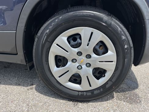 Used 2018 Chevrolet Trax LS FWD image 8