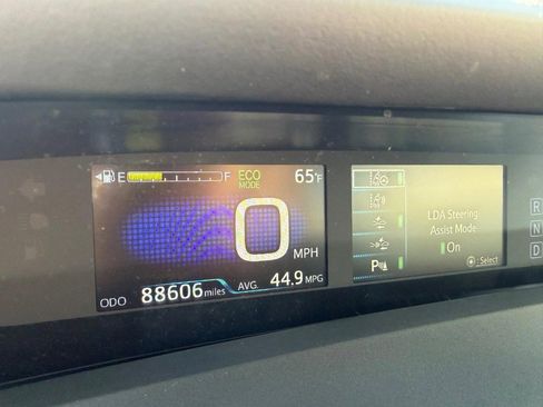 Used 2018 Toyota Prius Two w/ Prius Two Safety Plus Package image 30