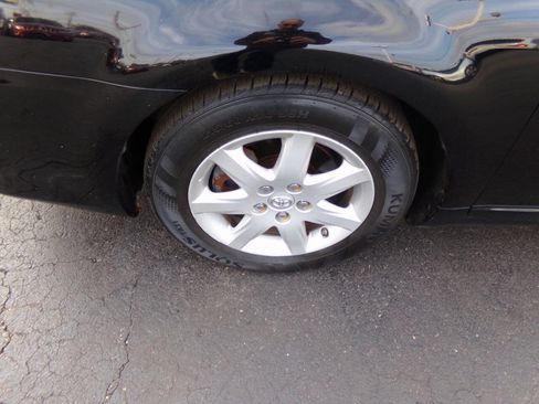 Used 2009 Toyota Avalon XL image 32