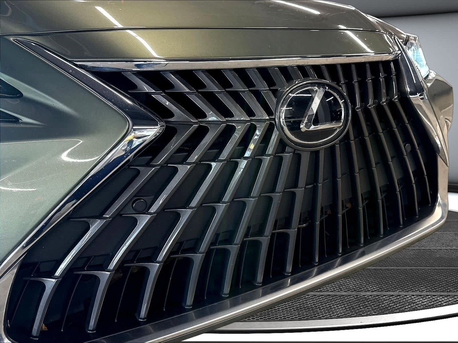 Used 2025 Lexus ES 350 w/ Premium Package FWD image 35