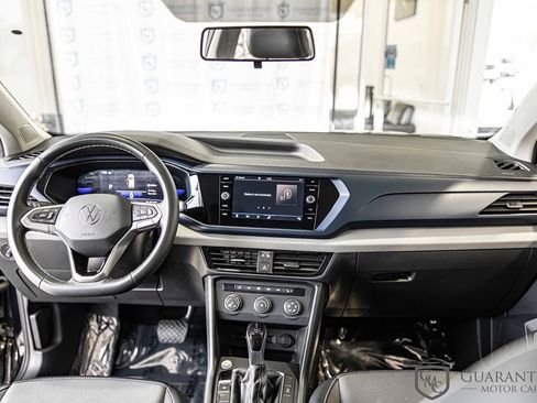 Used 2022 Volkswagen Taos SE image 32