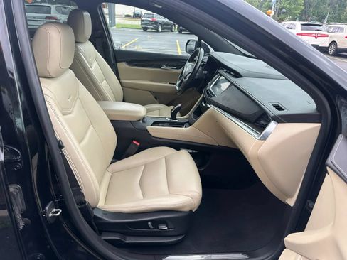 Used 2019 Cadillac XT5 FWD image 15