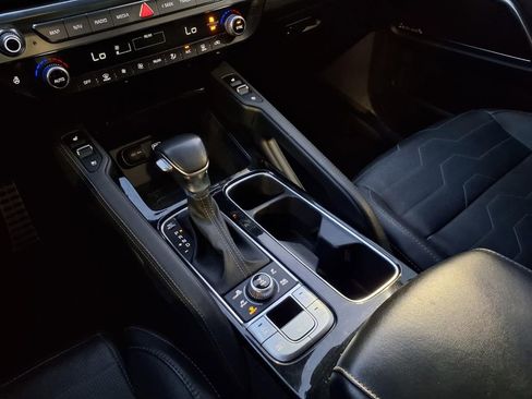 Used 2021 Kia Telluride SX w/ SX Prestige Package image 17