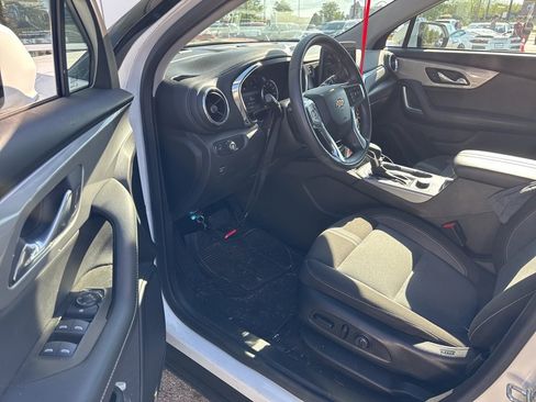 Used 2023 Chevrolet Blazer LT image 9