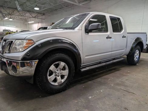 Used 2009 Nissan Frontier SE w/ SE Value Truck Pkg image 1