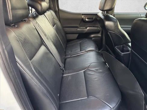 Certified 2020 Toyota Tacoma TRD Sport image 18