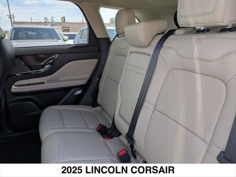 New 2025 Lincoln Corsair Reserve image 13