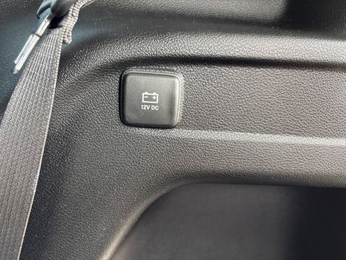 Used 2024 Jeep Grand Cherokee L Altitude AWD/4WD image 23