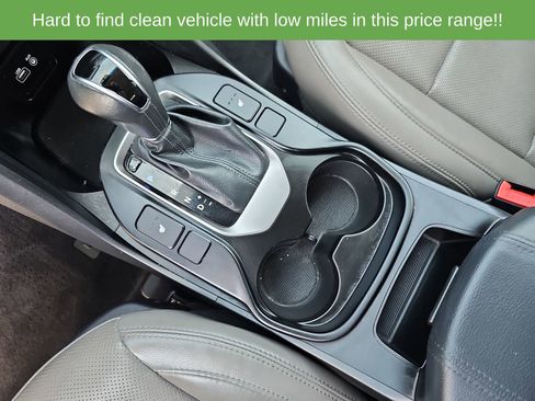 Used 2017 Hyundai Santa Fe Sport FWD image 28