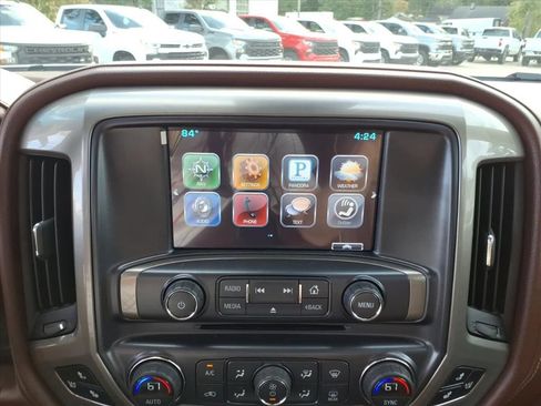 Used 2015 Chevrolet Silverado 3500 High Country w/ Duramax Plus Package image 21