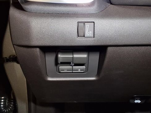 New 2026 GMC Canyon Elevation w/ Convenience Package RWD image 16